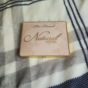 Natural Eyes Eye Shadow Palette